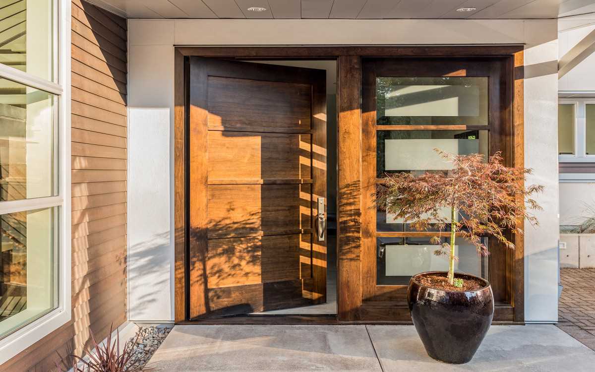 Как выбрать идеальную деревянную дверь для вашего дома