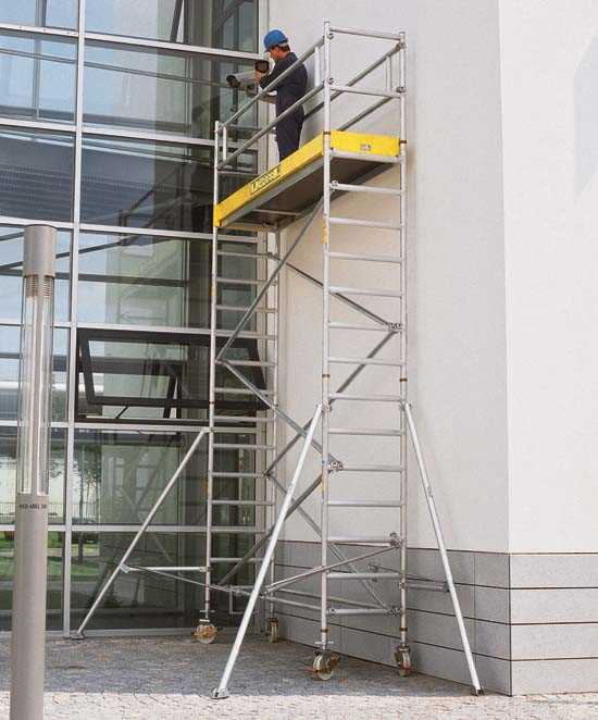 Строительные лестницы: безопасная работа на высоте