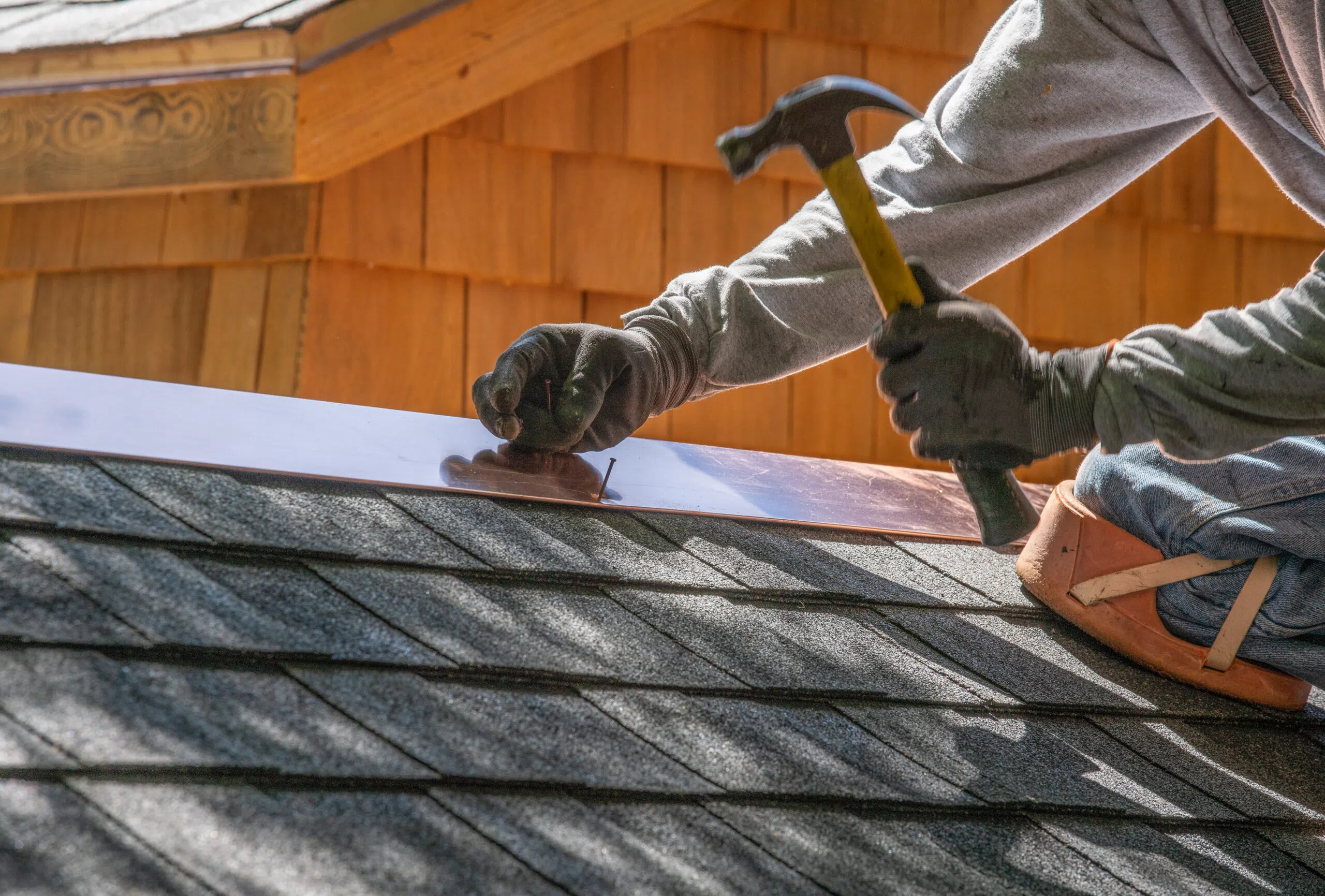 Ремонт и реставрация крыш: основные проблемы и решения