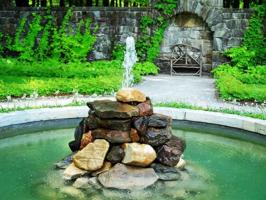 Садовые фонтаны и водопады: воплощение гармонии и спокойствия