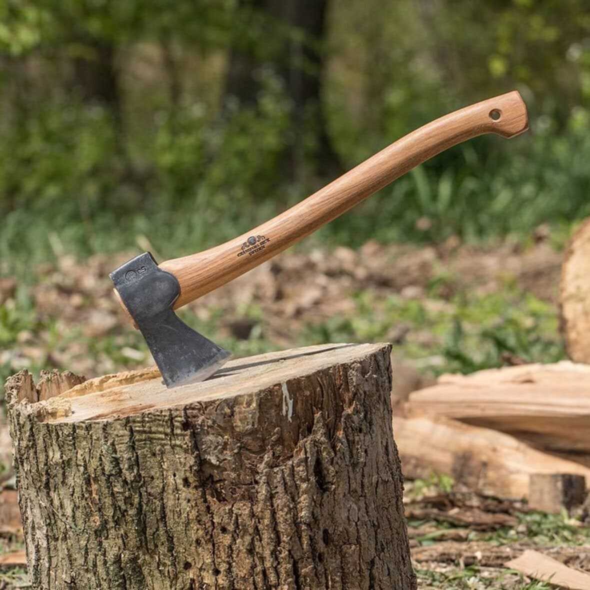 Топор: выбираем подходящий для рубки дров и обработки дерева